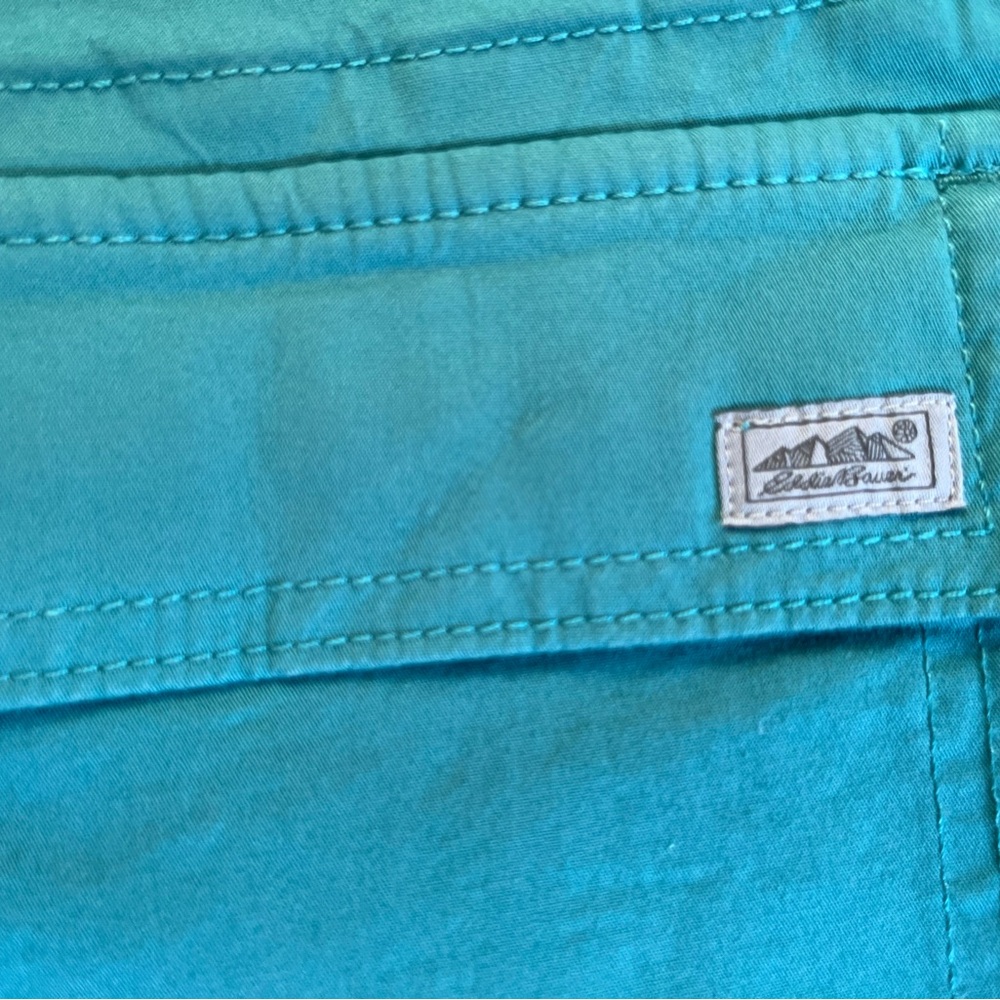 Women’s Eddie Bauer Teal Shorts - Picture 3 of 6